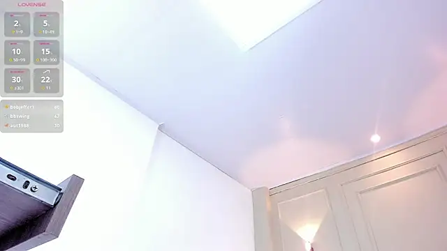 LESLYSIMPSON webcam