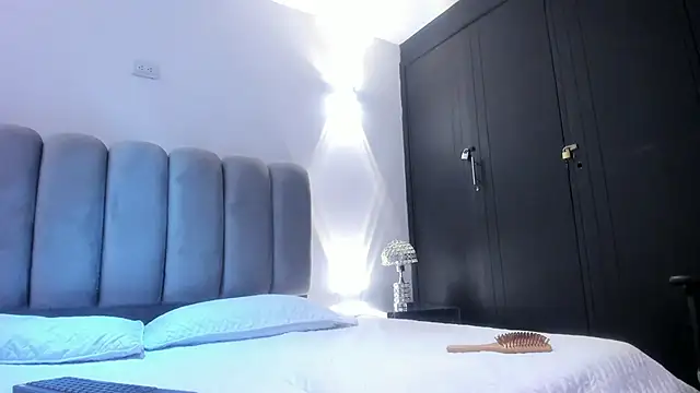 ScarletZaint webcam