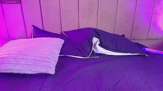 Iris_Roses webcam