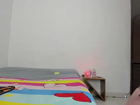 skoook_gray_ webcam