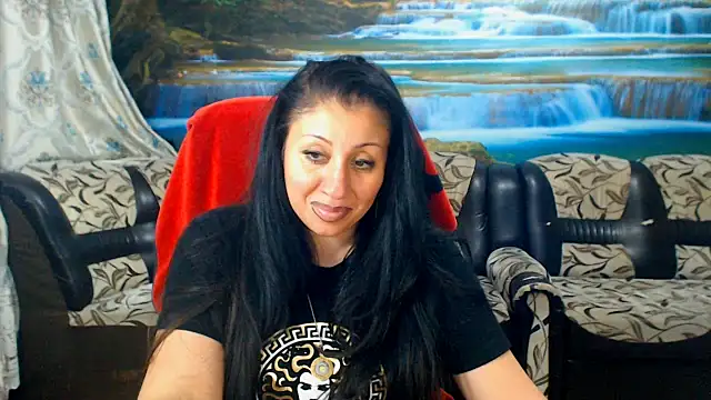MoistMady webcam