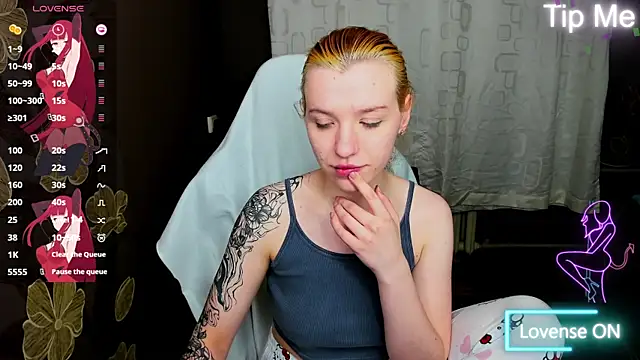 MeganNewCat live cam