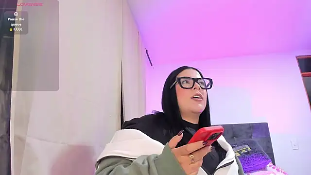 Kylie2211 webcam