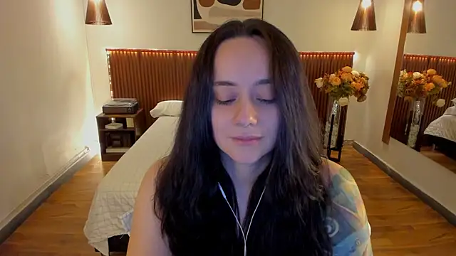KatherineBond webcam