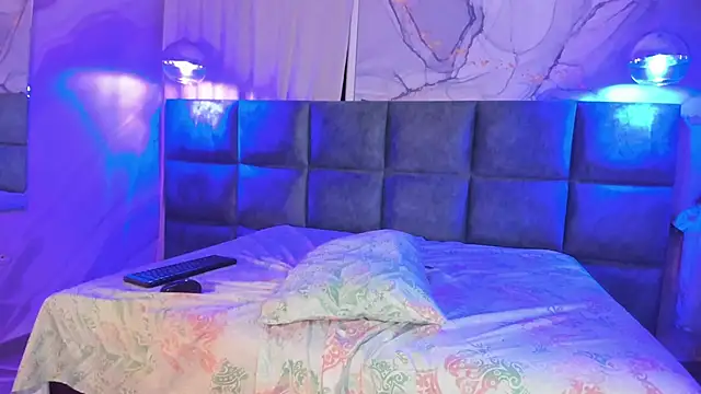MelaniieRoux webcam