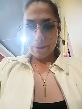 Mia_Love-3 webcam