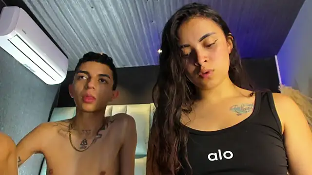 NickandAbby_ webcam