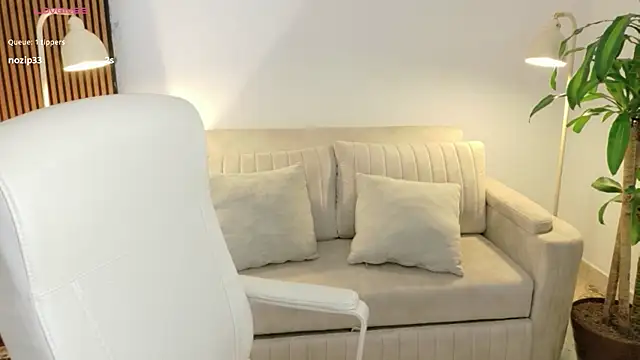 IAM__ZARA webcam
