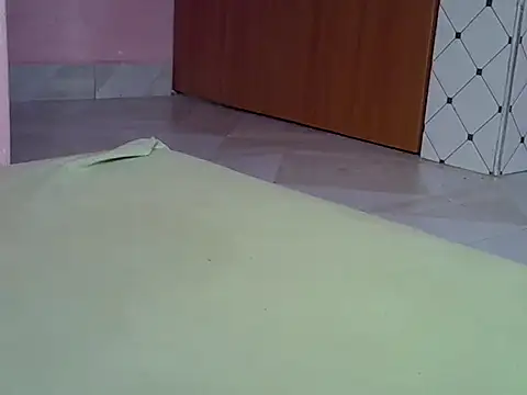 Sexy-creamyy webcam