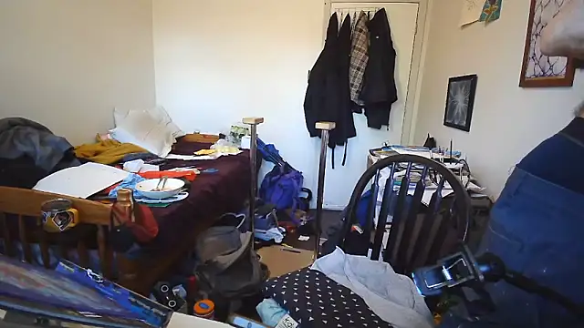 JohnnyMoves Live Webcam on Stripchat