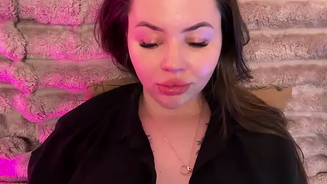 AlmaryKim webcam