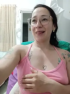 emilypoppy3 webcam