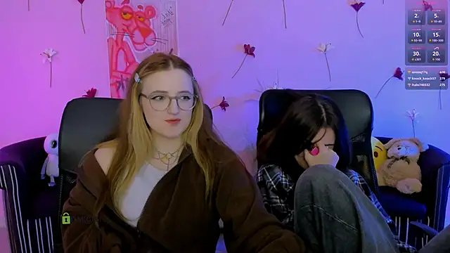 liana_kisses webcam