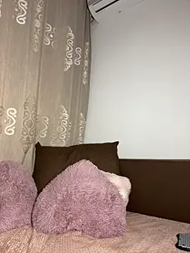 Sabrinedivinee webcam