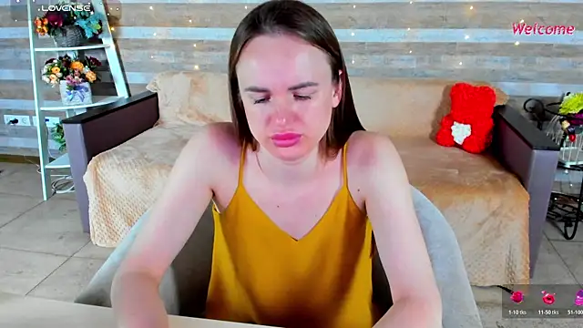 susansmit (F young) - finger in the ass