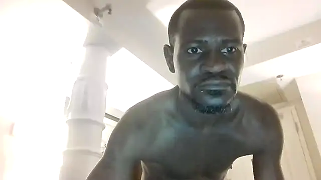 Maculine_Stayr webcam