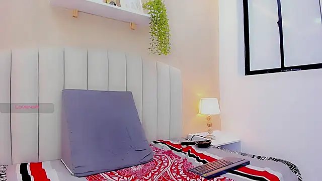 Mia_thompson_19 webcam