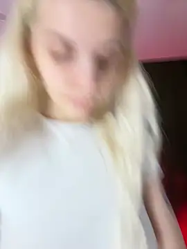 Luv_Doll webcam