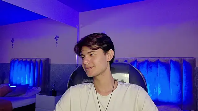 Derek_Sinn webcam