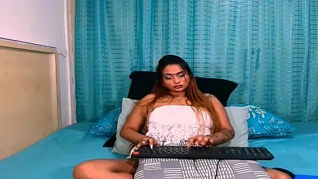 sexyindianchic webcam