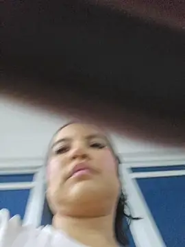 Pretty_Julieta webcam