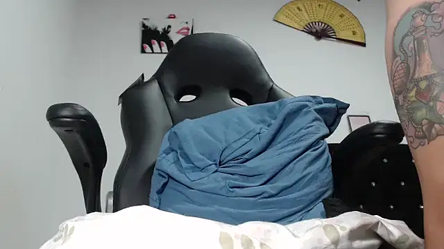 Modella: pamelabigcock69