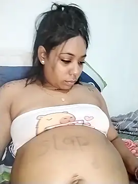 emma_purple_ webcam