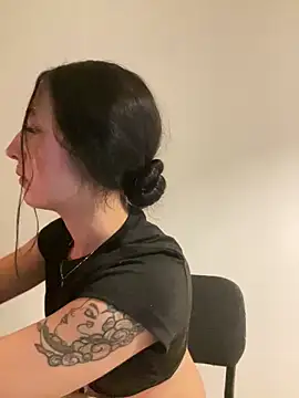 NickieCute-