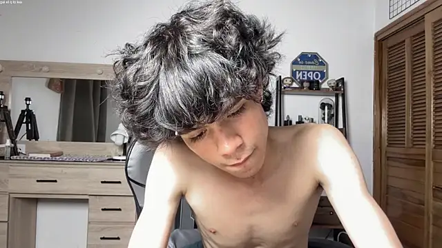 OopsAgain_ webcam