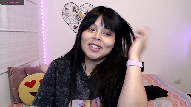 EllieMoonX webcam