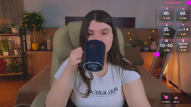 Viola__Shy webcam