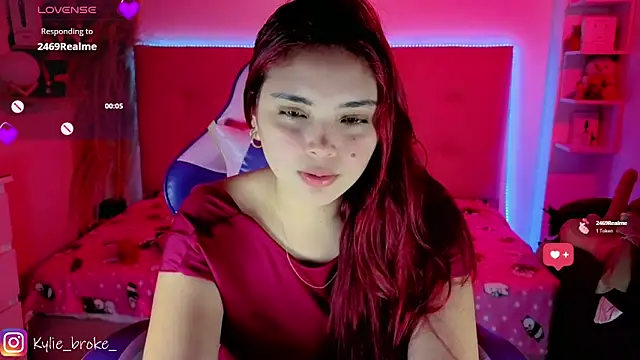 Kylie_brokee webcam