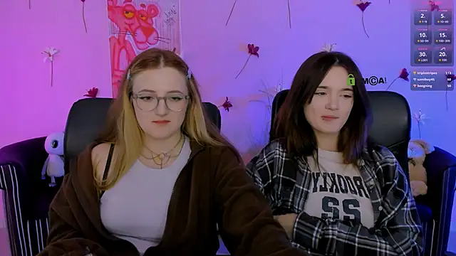 liana_kisses webcam