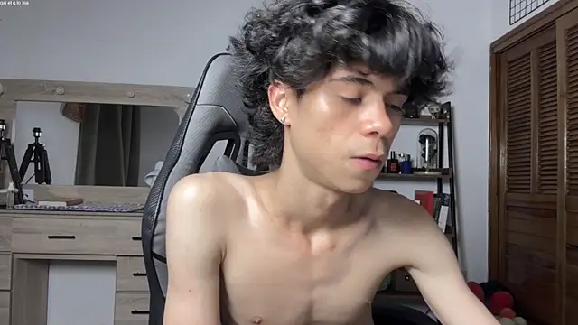 OopsAgain_ webcam