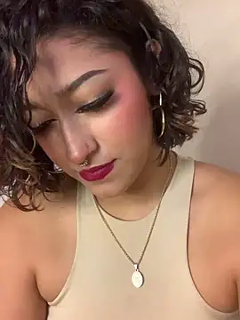 LilithMonette webcam