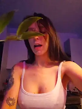 LilyOrion webcam