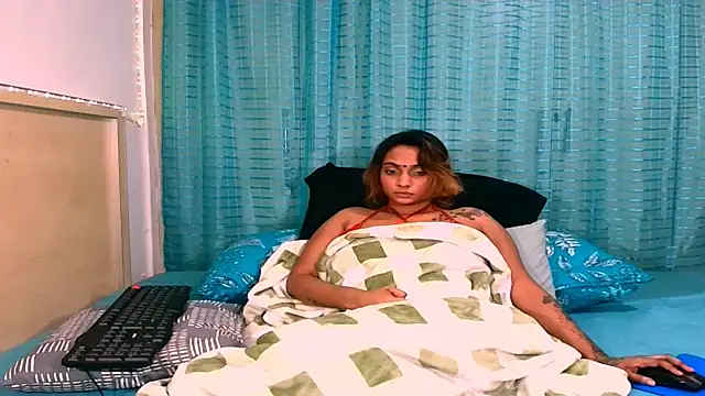 sexyindianchic webcam