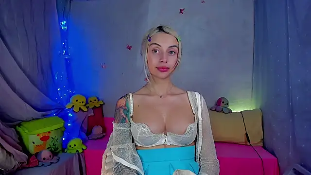 YourLizzyDoll webcam