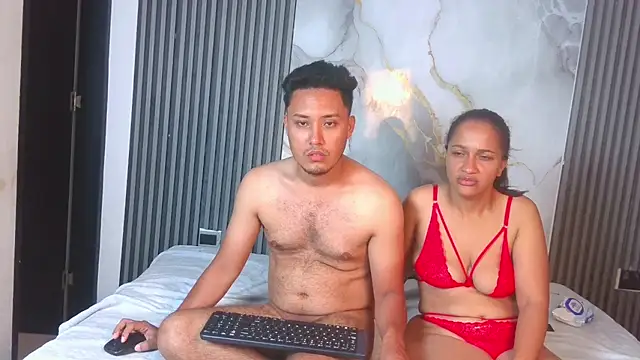 LunandCarlos webcam