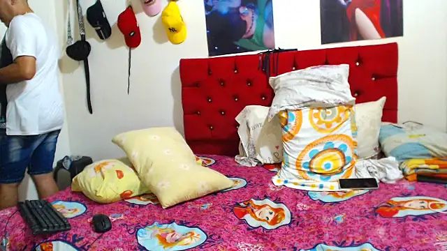 dirtycouplehot2 live sex cam
