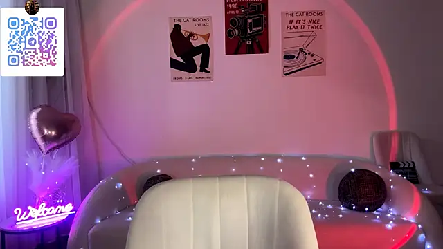 LinaMour webcam