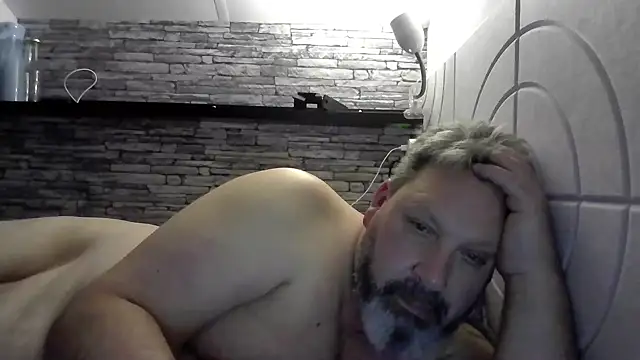 BigMan738@xh webcam
