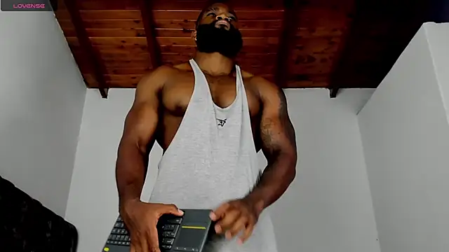 james_musclebbc webcam