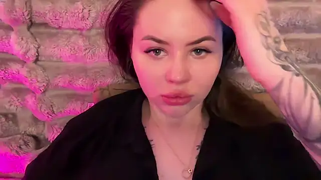 AlmaryKim webcam