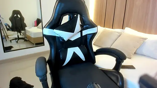 asia_chips webcam