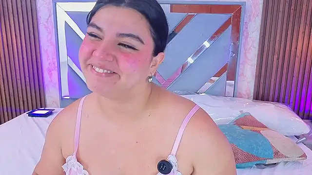 Sofiaa_Bloom webcam