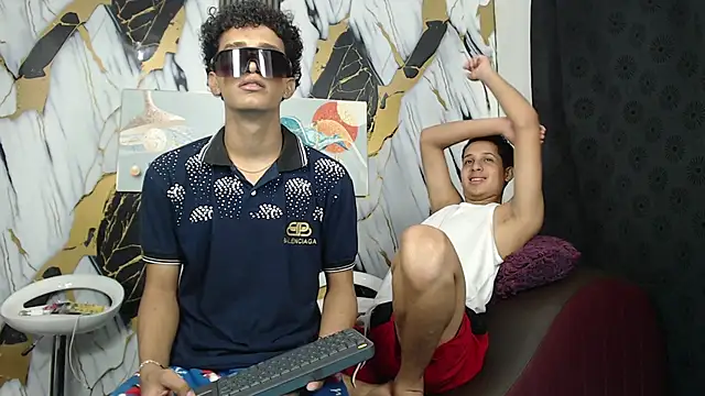 GOLDEN_2026 live cam