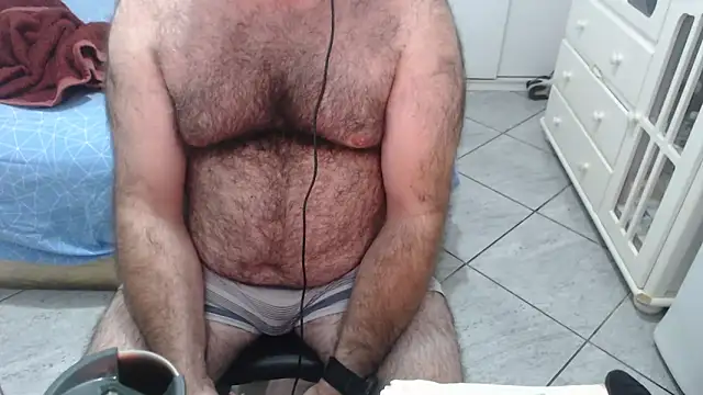 MysterBearMG live cam