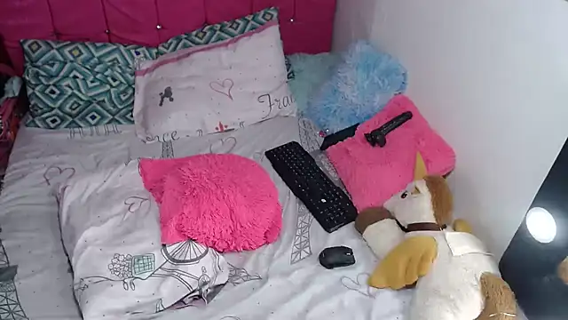 kiara_milf_ webcam