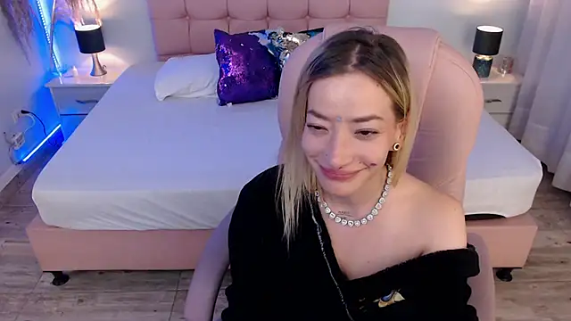 zoe_jones13 webcam